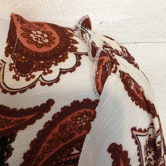 Est. 1946 Bohemian Paisley V-Neck Top Size XL NEW - Picture 2 of 4
